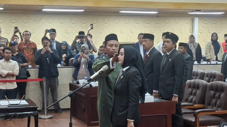 Fatmawati Resmi Dilantik Jadi Wakil Ketua DPRD Jember