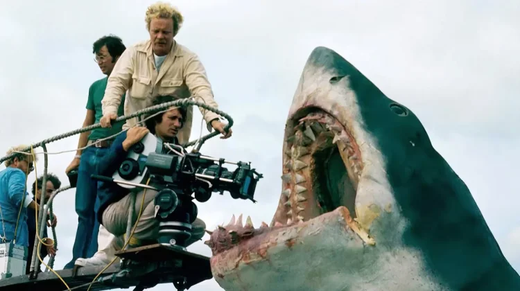 Jaws, Film Legendaris yang Mengubah Cara Hollywood Berbisnis
