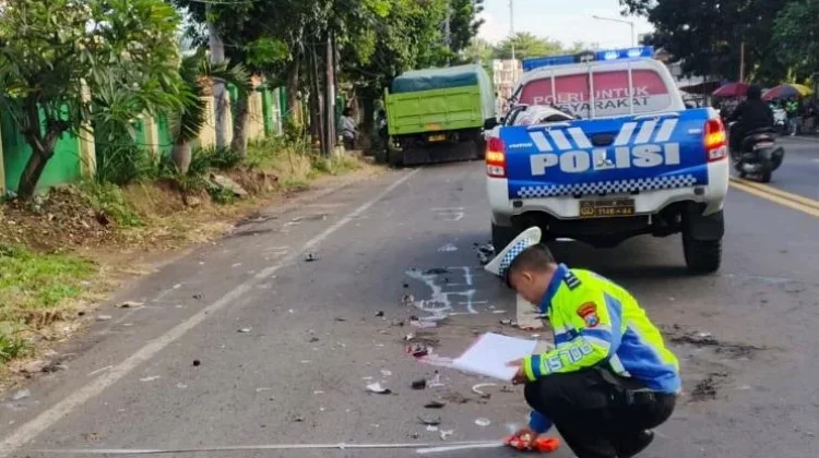 Tabrak Truk Parkir, Pengendara Motor Meninggal di Ketapang
