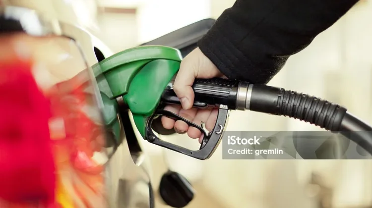 Strategi Efektif Menghemat Bahan Bakar Mobil Pribadi