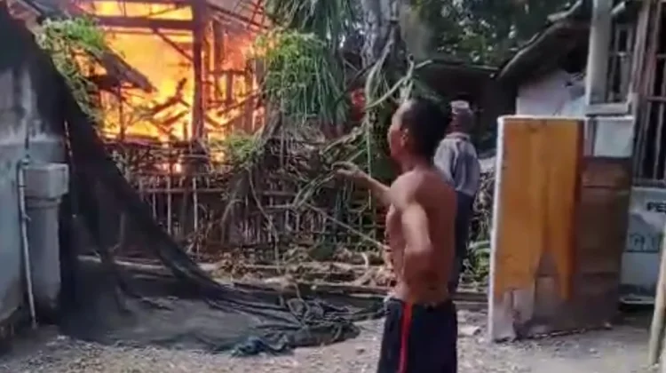 Pemkab Bondowoso Akan Segera Perbaiki Dua Rumah Korban Kebakaran