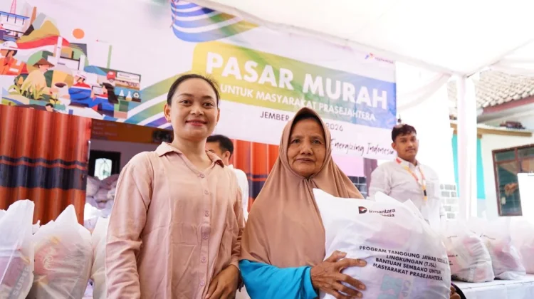 Ratusan Warga Jember serbu Operasi Pasar Murah Pertamina