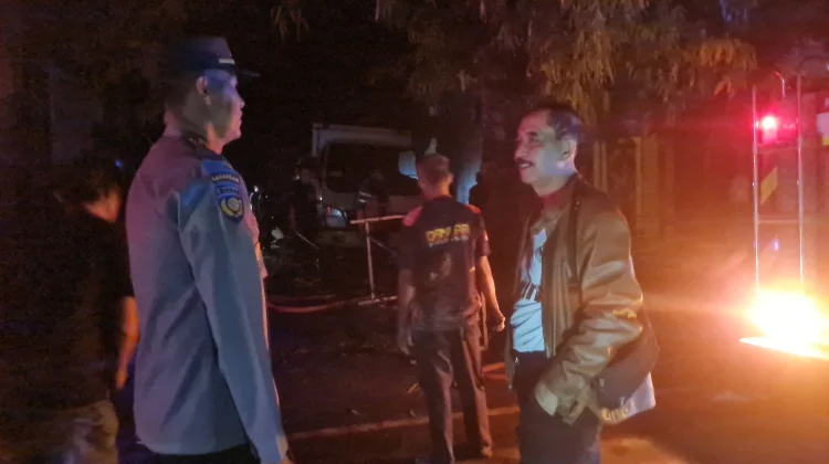 Kantor sekaligus Gudang di Situbondo Terbakar