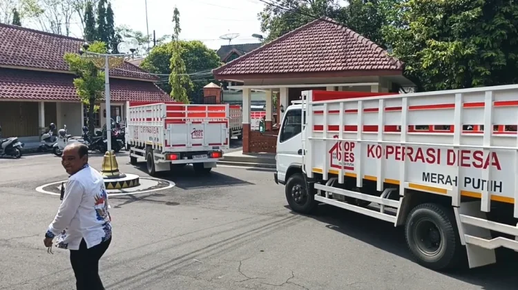 Serahkan Kendaraan KDKMP, Bupati: Dijaga Baik-baik