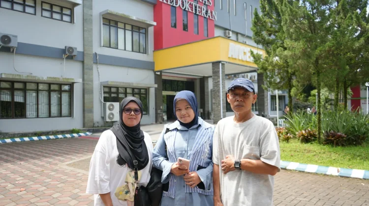 Ditemani Doa Orang Tua, Alvi Jalani UTBK di UNEJ dengan Harapan Besar