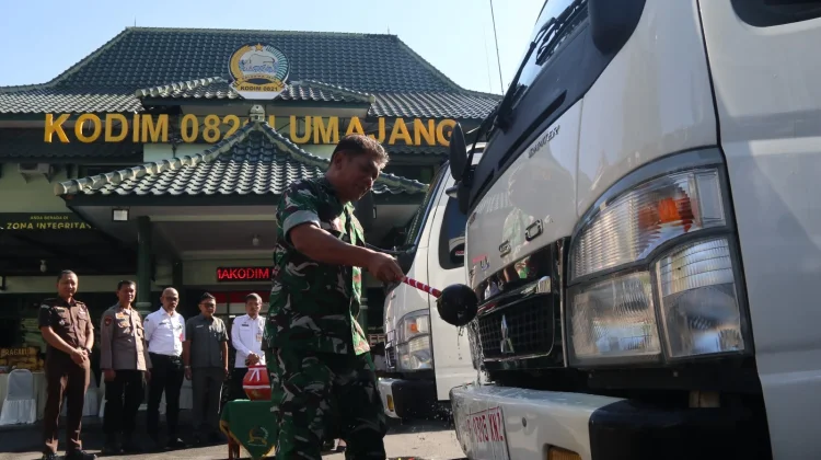 Kodim Lumajang Serahkan 47 Kendaraan Koperasi Desa Merah Putih