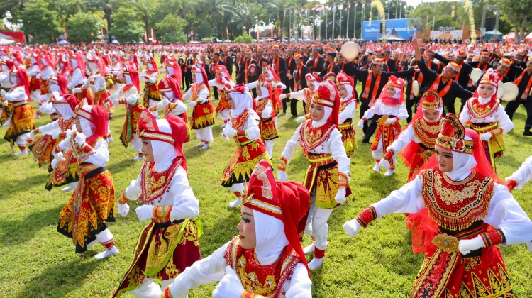 Kuntulan Ewon Meriahkan Hardiknas Banyuwangi 2026