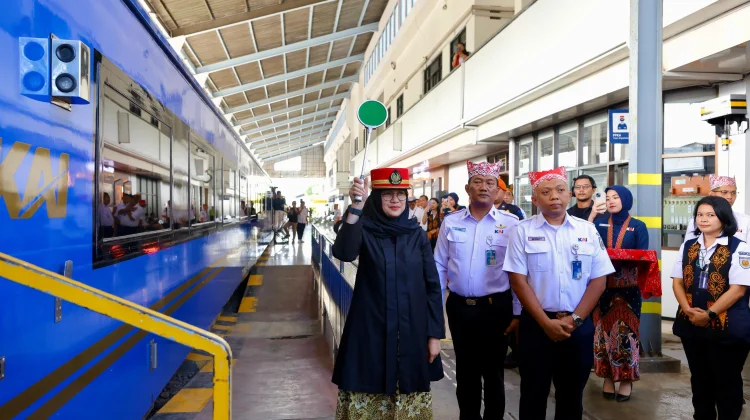 KA Sangkuriang Banyuwangi-Bandung Resmi Beroperasi
