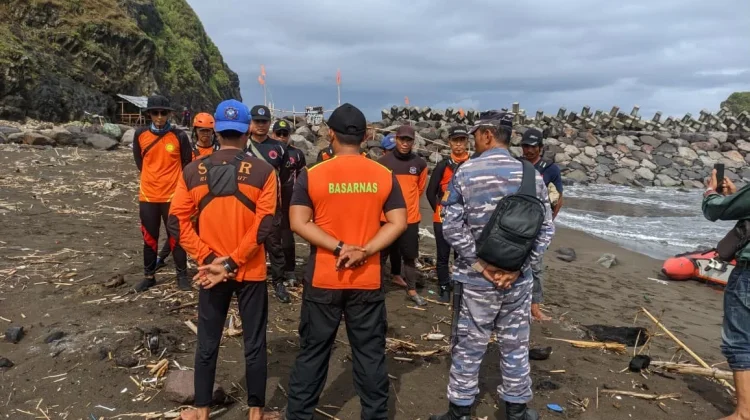 Pencarian Korban Tersapu Ombak di Watu Ulo Dilanjutkan Besok
