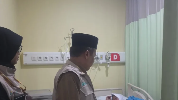 Dehidrasi, Jemaah Haji Bondowoso Kembali Tunda Berangkat