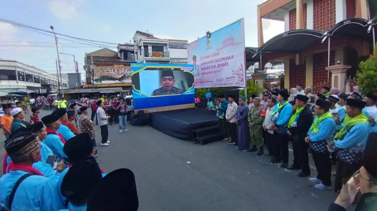 Gus Fawait Imbau Jemaah Haji Jember Jaga Kesehatan di Tanah Suci