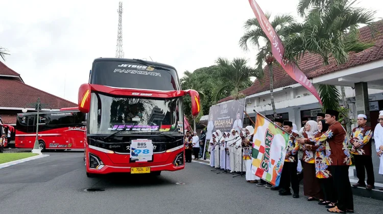 Dari Lumajang ke Tanah Suci, Jemaah Bawa Harapan untuk Daerah