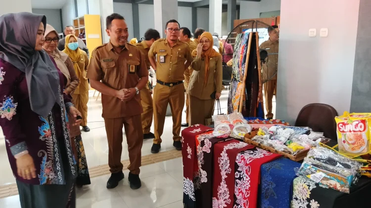 Pekan PLUT 2026, Diskoperindag Bondowoso Kenalkan Strategi Ekspor UMKM