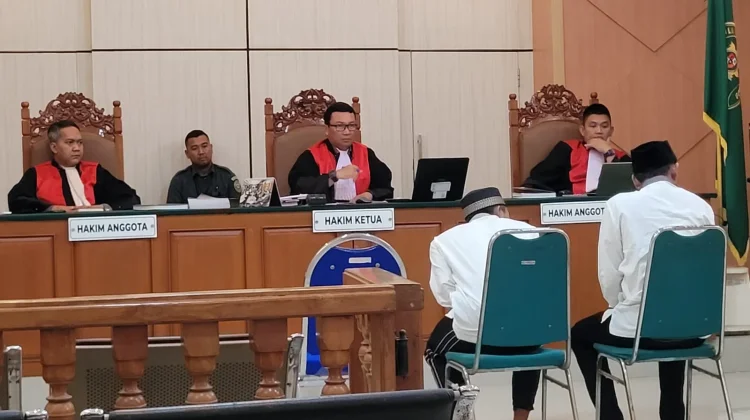 Dua Terdakwa Kasus BBM Dituntut 3,5 Tahun Penjara
