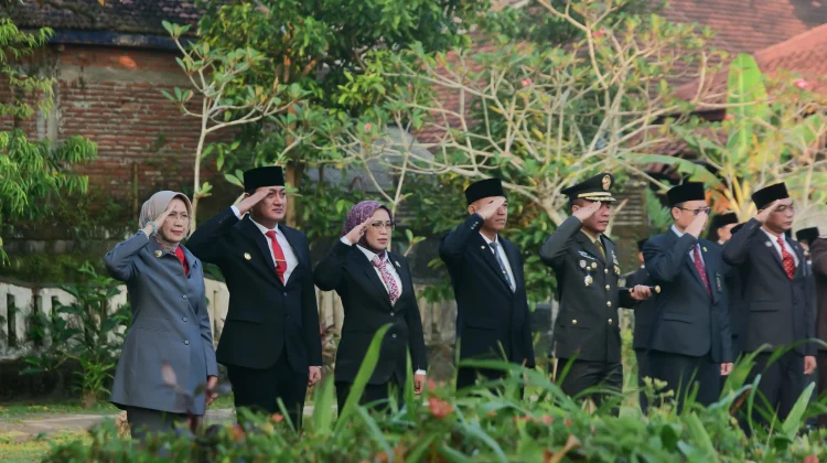 Bupati Lumajang Bersama Forkopimda Gelar Upacara Ziarah di TMP Kusuma Bangsa
