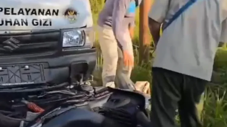 Mobil SPPG VS Motor, Sopir Kurang Konsentrasi