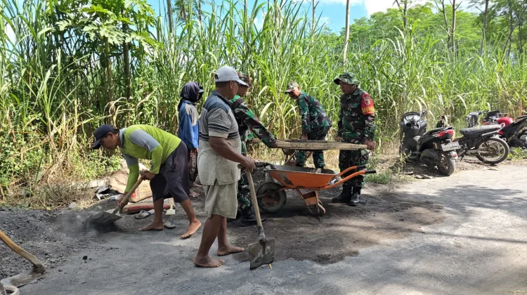 Warga Kunir Bangun Drainase Tingkatkan Kualitas Saluran Air