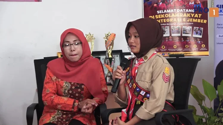 Cerita Caca, Siswi Sekolah Rakyat Jember yang Sumbang Medali Pertama