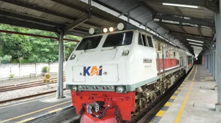 Lokomotif Gangguan, KA Logawa Tujuan Ketapang Terlambat 65 Menit