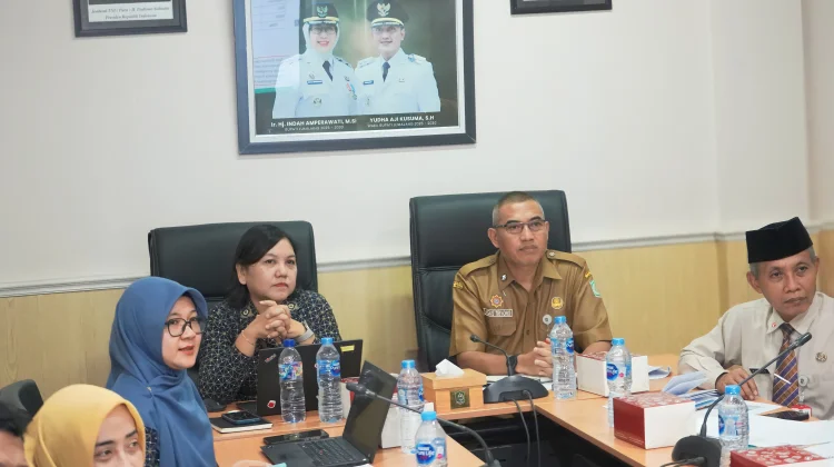 Pemkab Lumajang Pastikan Warga Rentan Tetap Tercover JKN
