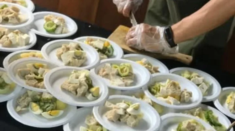 Gurih dan Legendaris, Siomay Bandung di Jember Jadi Favorit Pecinta Kuliner