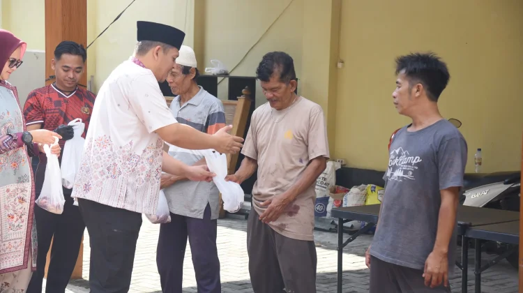 Polres Bondowoso Salurkan Daging Hewan Kurban