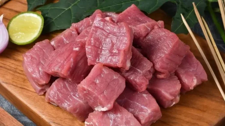 Mengatasi Bau Prengus Daging Kambing dengan Jeruk Nipis