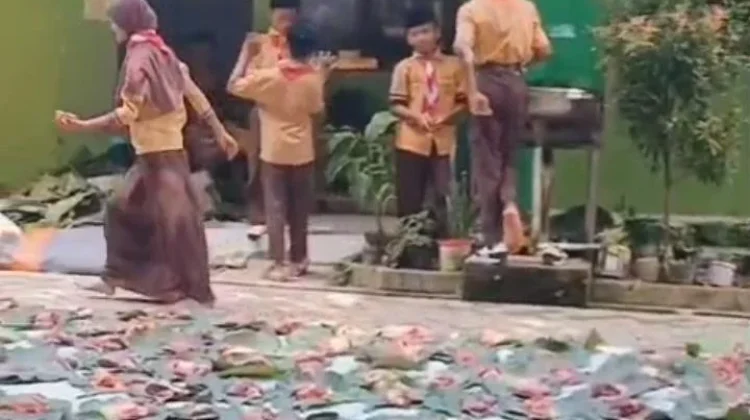 Berbagi dan Edukasi Kurban SD Unggulan Nurul Huda Kalisat