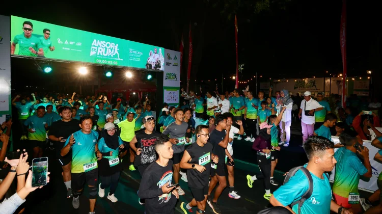Tujuh Ratus Pelari Meriahkan Ansor Night Fun Run Banyuwangi
