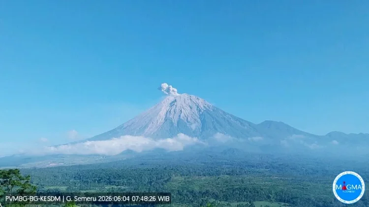 Semeru Tetap Berstatus Siaga