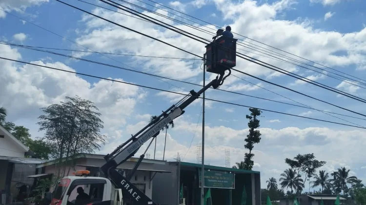 Dishub Bondowoso Pasang 25 PJU Panel Surya