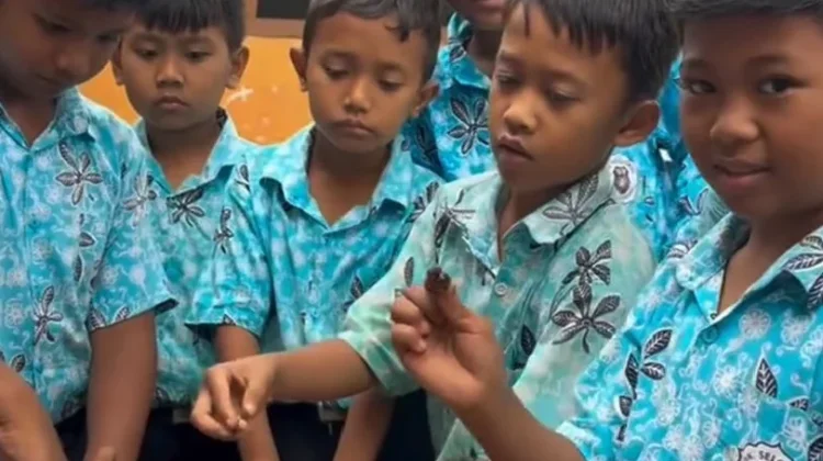 SDN Selolembu Sulap Limbah MBG Jadi Bibit Pohon dan Pupuk Organik