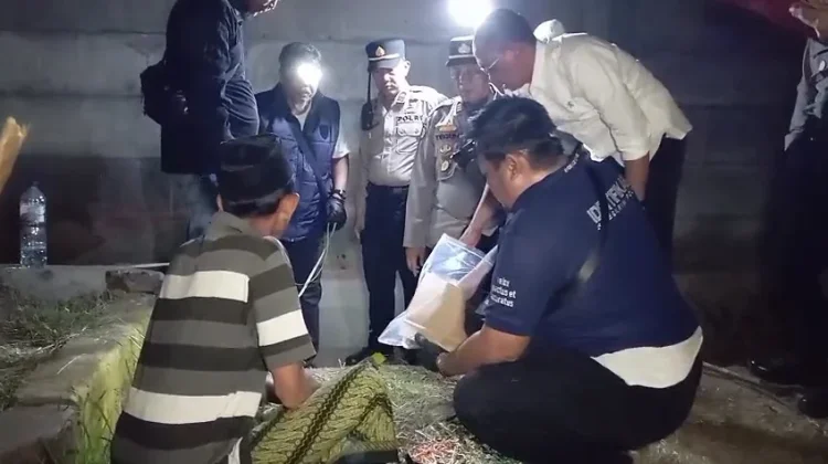 Polisi Olah TKP Tewasnya Bidan Diduga Dibunuh