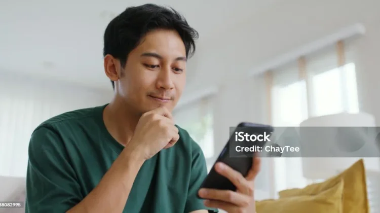 Bagaimana Seni Membatasi Diri di Ruang Digital?