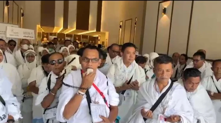 Jemaah Haji Jember Isi Waktu dengan Umrah Sunah Sambil Menunggu ke Madinah