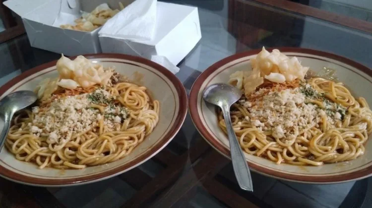 Tren Mie Pedas Kian Digemari Pecinta Kuliner Pedas