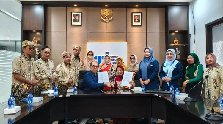 Komunitas Rujak Soto dan RRI Jember Tandatangani MoU, Perkuat Pelestarian Budaya