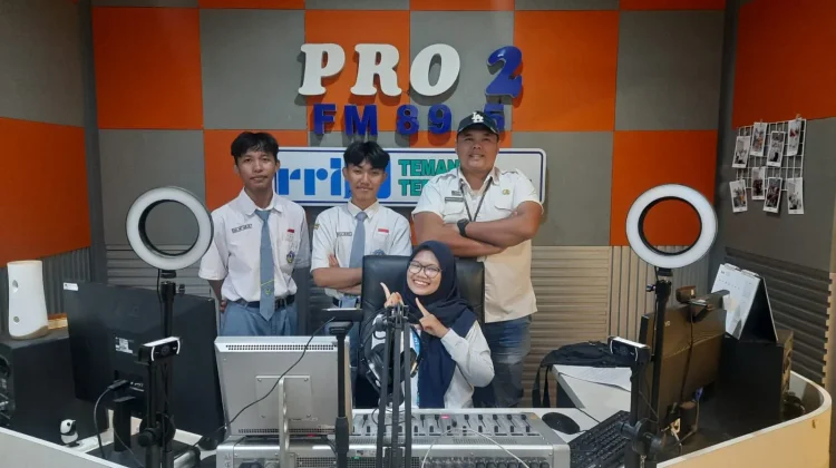 Fatan Raih Medali Perak Internasional lewat Riset Mlijo Ibu Lansia di Jember
