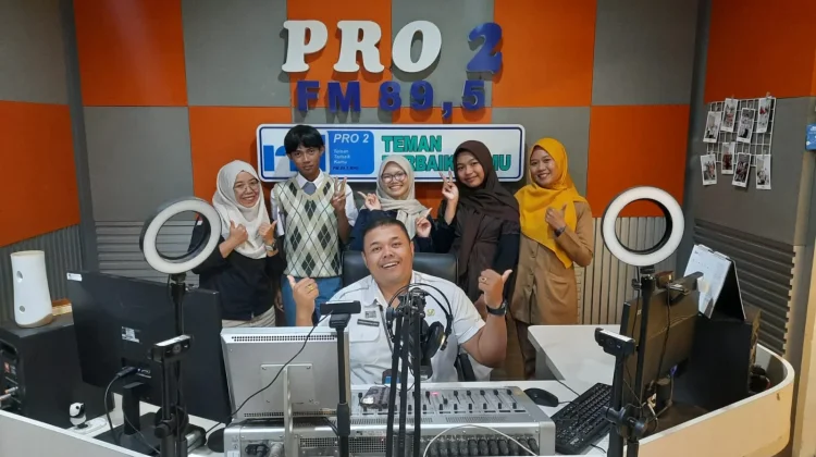 Riset Batu Menhir Antarkan Ica Raih Prestasi FLS3N Jurnalistik