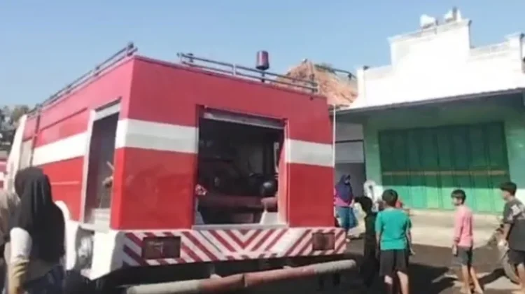 Warga Gumukmas Jember Dikejutkan Dengan Kejadian Kebakaran