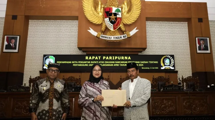 Di Hadapan DPRD, Ipuk Ungkap Capaian Ekonomi hingga Kemiskinan Banyuwangi