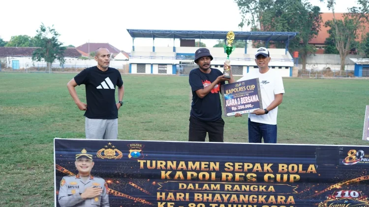 Turnamen Sepak Bola Kapolres Cup U-40 Ditutup