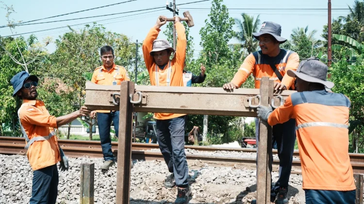 KAI Tutup 11 Perlintasan Liar, Perkuat Keselamatan Jelang Libur Sekolah