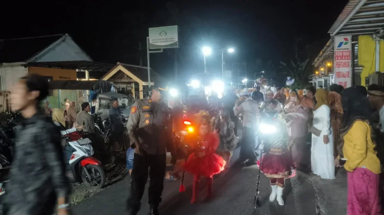 Polisi Kawal Kegiatan 1 Muharram di Lumajang