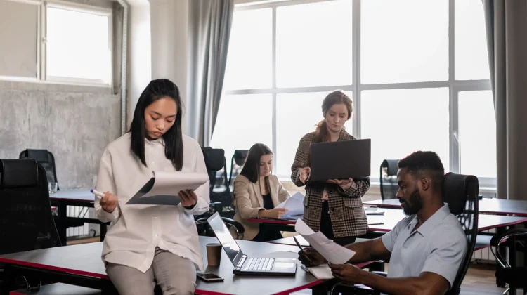 Strategi Membangun Personal Branding untuk Karir Profesional