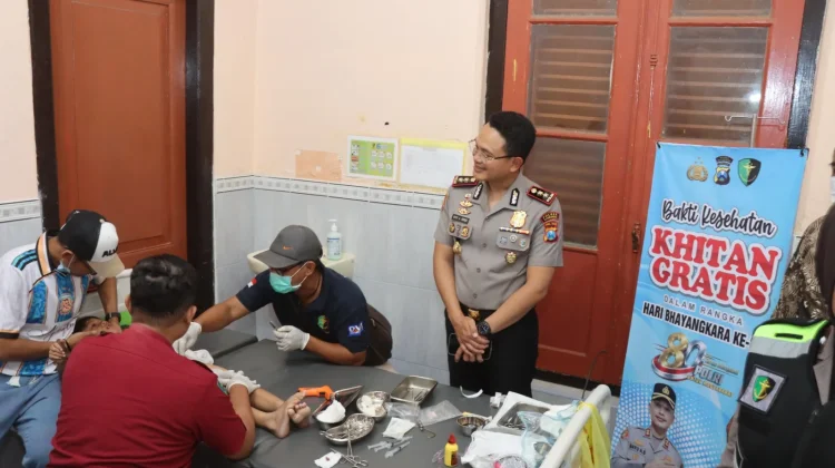 Khitan Gratis Polres Situbondo Diikuti 150 Anak