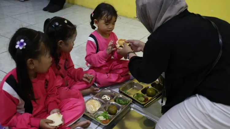 SPPG Jombang Sajikan Menu Daging Sapi Setiap Jumat
