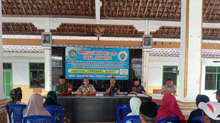 Warga Jokarto Tempeh Lumajang Mendapatkan BLT