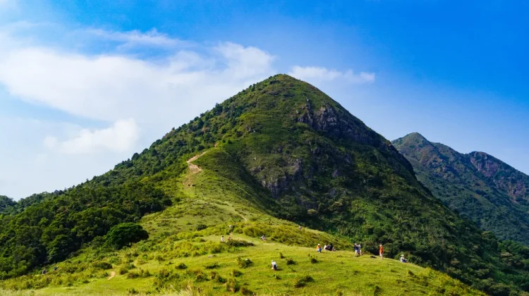 Gunung dan Bukit Ternyata Beda, Ini Penjelasannya