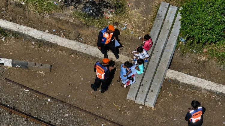 KAI Kerahkan Drone Pantau Titik Rawan Pelemparan Kereta Api
